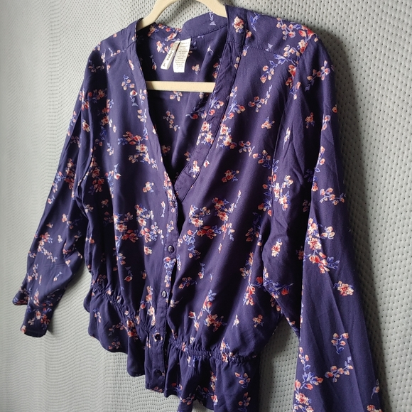 Japna Floral Purple Crop Top - Picture 2 of 4